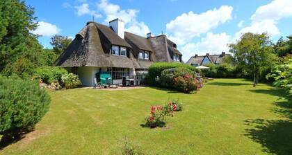 "Klagges Keitum"<br>großzügige Ferienhaus für bis zu 6 Personen auf einem ruhig gelegenen und gepflegtem Grundstück bietet Ihnen Familienurlaub und Erholung pur.