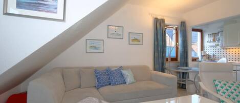 Fernseher, Musikbibliothek, Stereoanlage