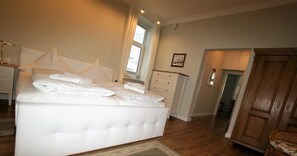 Leilighet (No. 101) | Skrivebord, lydisolert, strykejern/-brett og reiseseng for barn