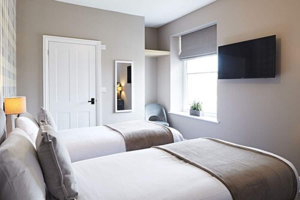 classic twin room, 2 single beds | hypo-allergenic bedding, individually decorated, individually furnished