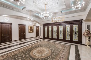 Dining - The Royal Mezbon Hotel & SPA (Tashkent)