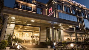 Exterior - The Royal Mezbon Hotel & SPA (Tashkent)