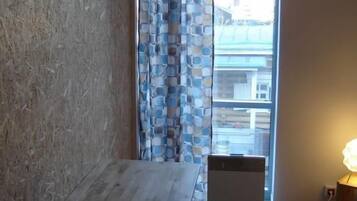 Quarto casal econômico | Vista do quarto