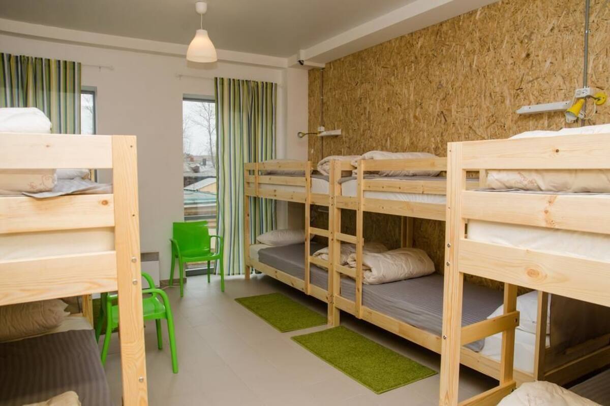 Slaapzaal, gemengde slaapzaal (Bed in 10-bed Room) | Geluiddichte muren, een strijkplank/strijkijzer, gratis wifi, beddengoed