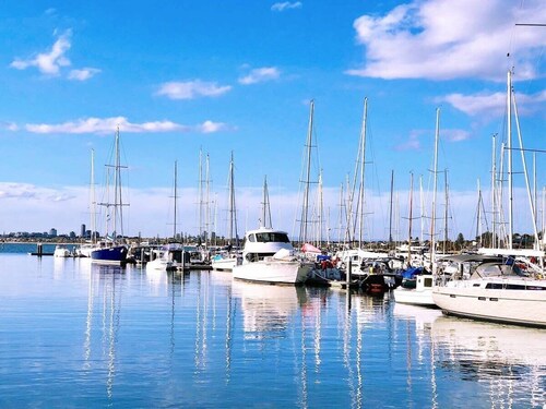 Deluxe Brighton Apt * Privater Garten * WIFI * Parkplatz