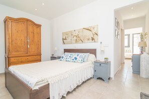 2 habitaciones, tabla de planchar con plancha y wifi gratis 