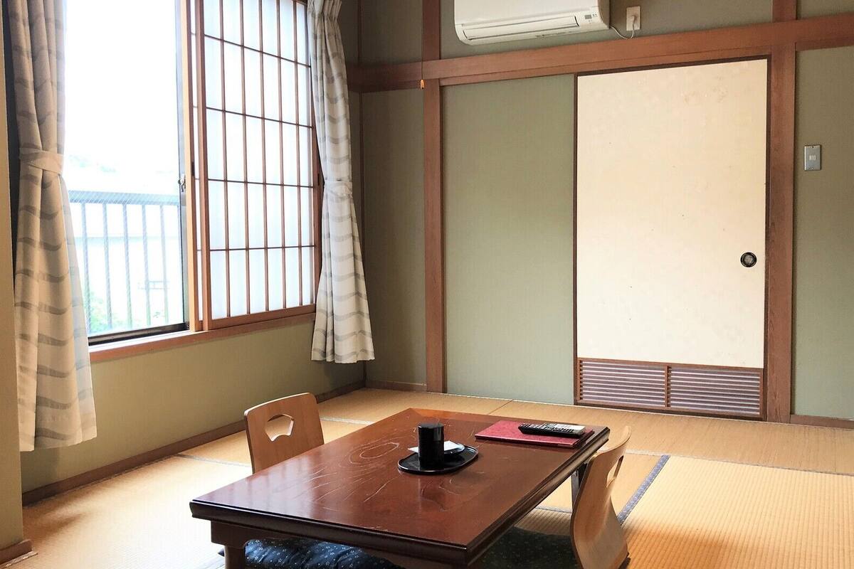 お食事