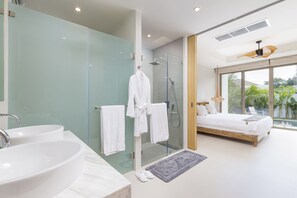 Villa Familiale, 3 chambres, piscine privée, vue jardin | Lavabo de la salle de bain