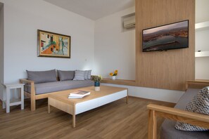 Comfort Apartment, 2 Bedrooms | Living area | Smart TV - Lissou Apartment (Chania)