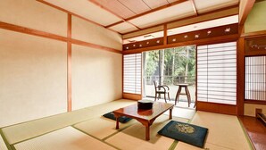 Unclassified image, 4 of 5, button - Maruoka Onsen Takekurabe (Sakai)