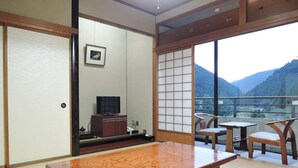 Unclassified image, 2 of 5, button - Maruoka Onsen Takekurabe (Sakai)