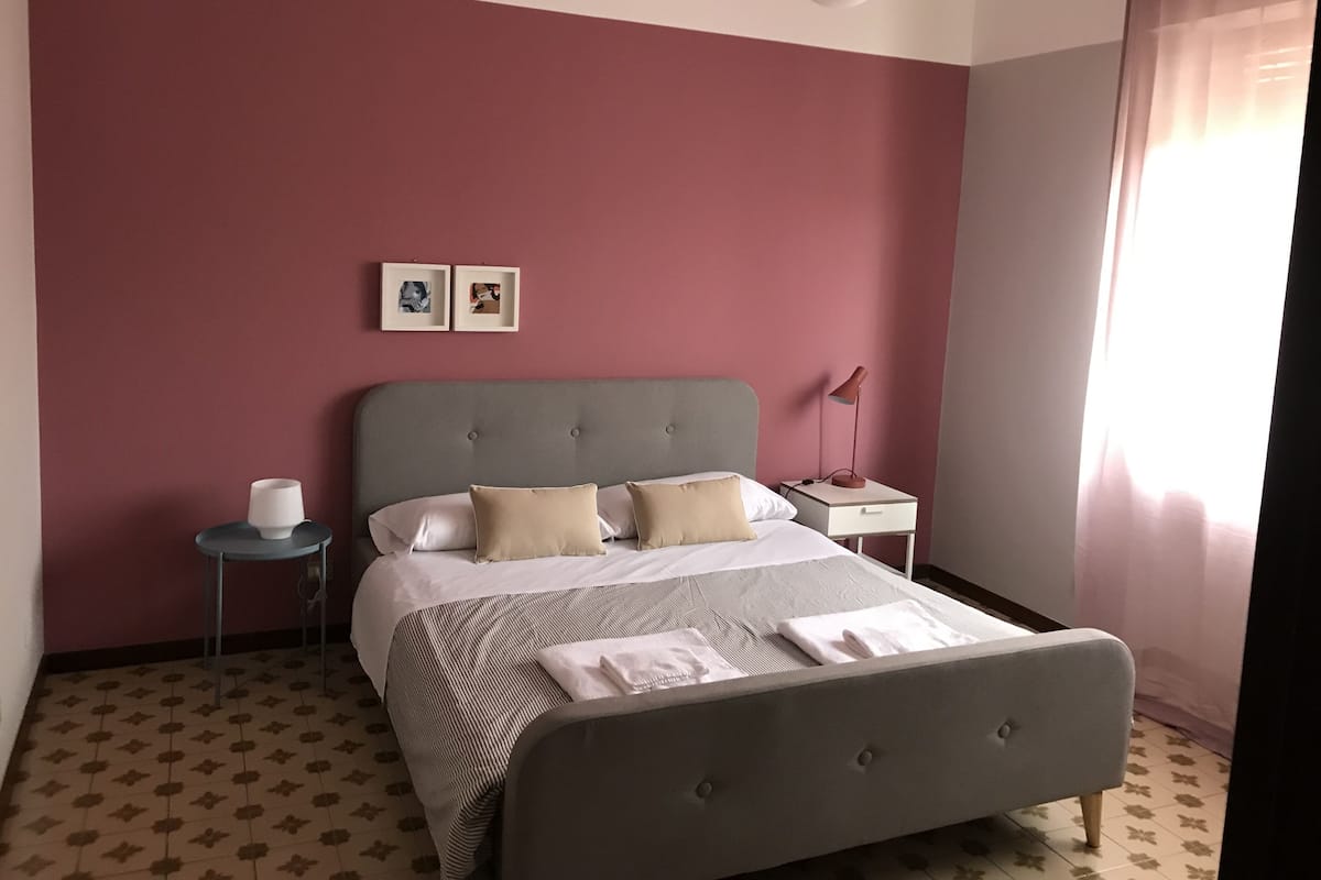 Double Room, Ensuite (1) | Hypo-allergenic bedding available, desk, blackout drapes
