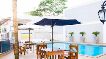 Outdoor pool, pool loungers