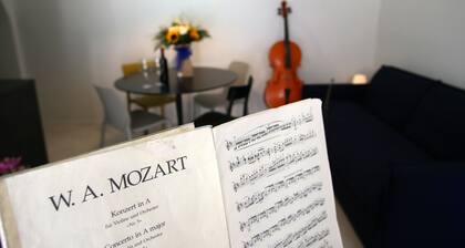 MAISON DE LUXE Ă 150 MT DE LA MER ET 200 MT DU CENTRE HISTORIQUE DE VIESTE