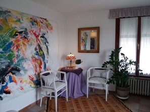 Sviitti, kaupunkinäköala | Huoneen varustelu