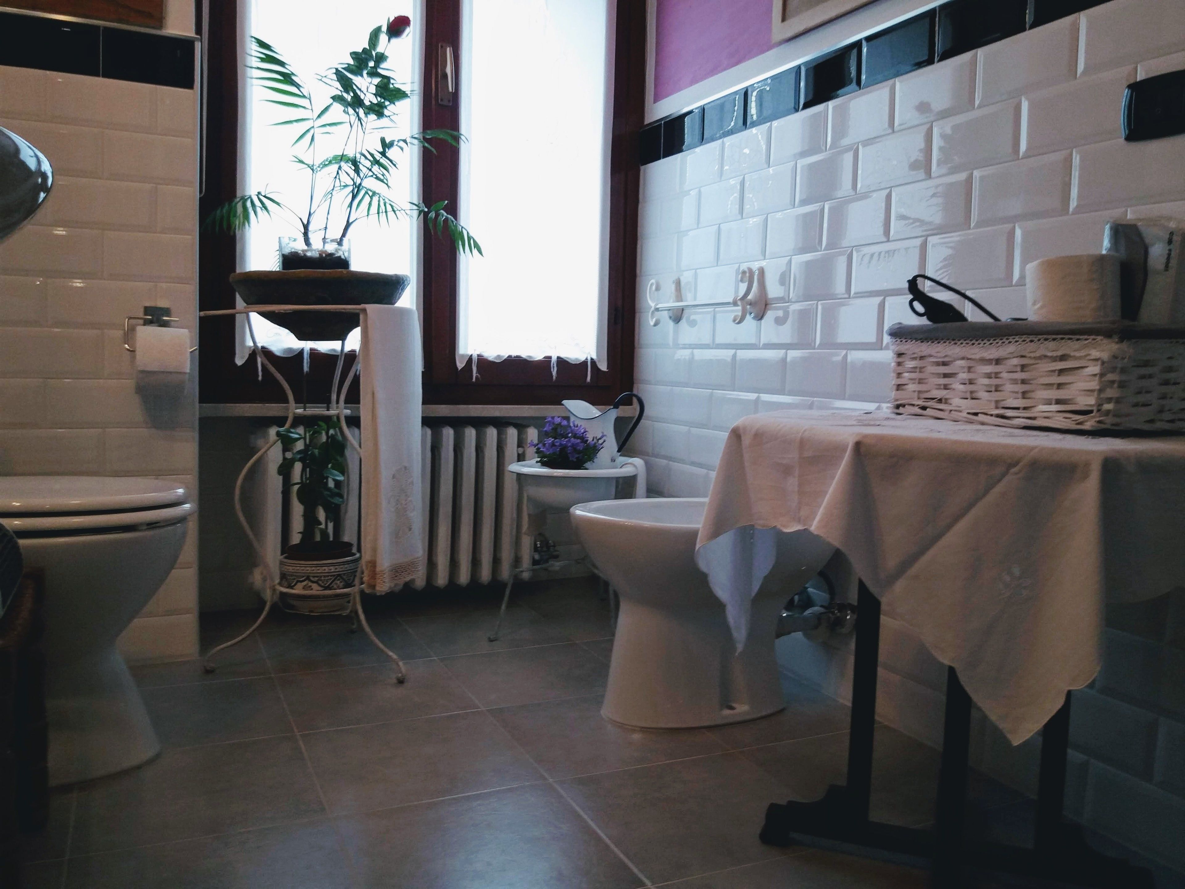 Suite, vista città | Bagno | Doccia, soffione a pioggia, set di cortesia firmato, asciugacapelli