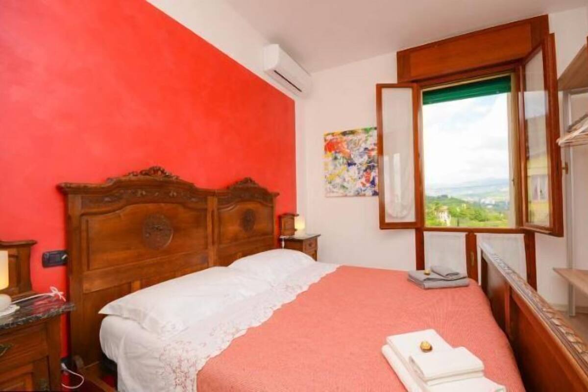 Chambre Confort, vue ville | Draps italiens Frette, literie de qualité supérieure