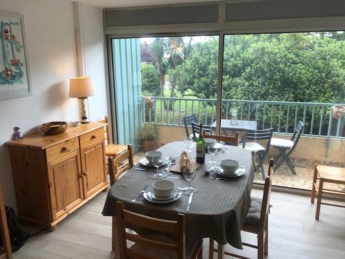 Cozy T3 Apartment, 6 Sleeps, Terrace, Garden View, Secure Parking, Argelès-sur-Mer