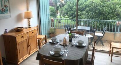 Cozy T3 Apartment, 6 Sleeps, Terrace, Garden View, Secure Parking, Argelès-sur-Mer