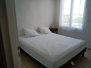 3 slaapkamers, een strijkplank/strijkijzer, rolstoeltoegang