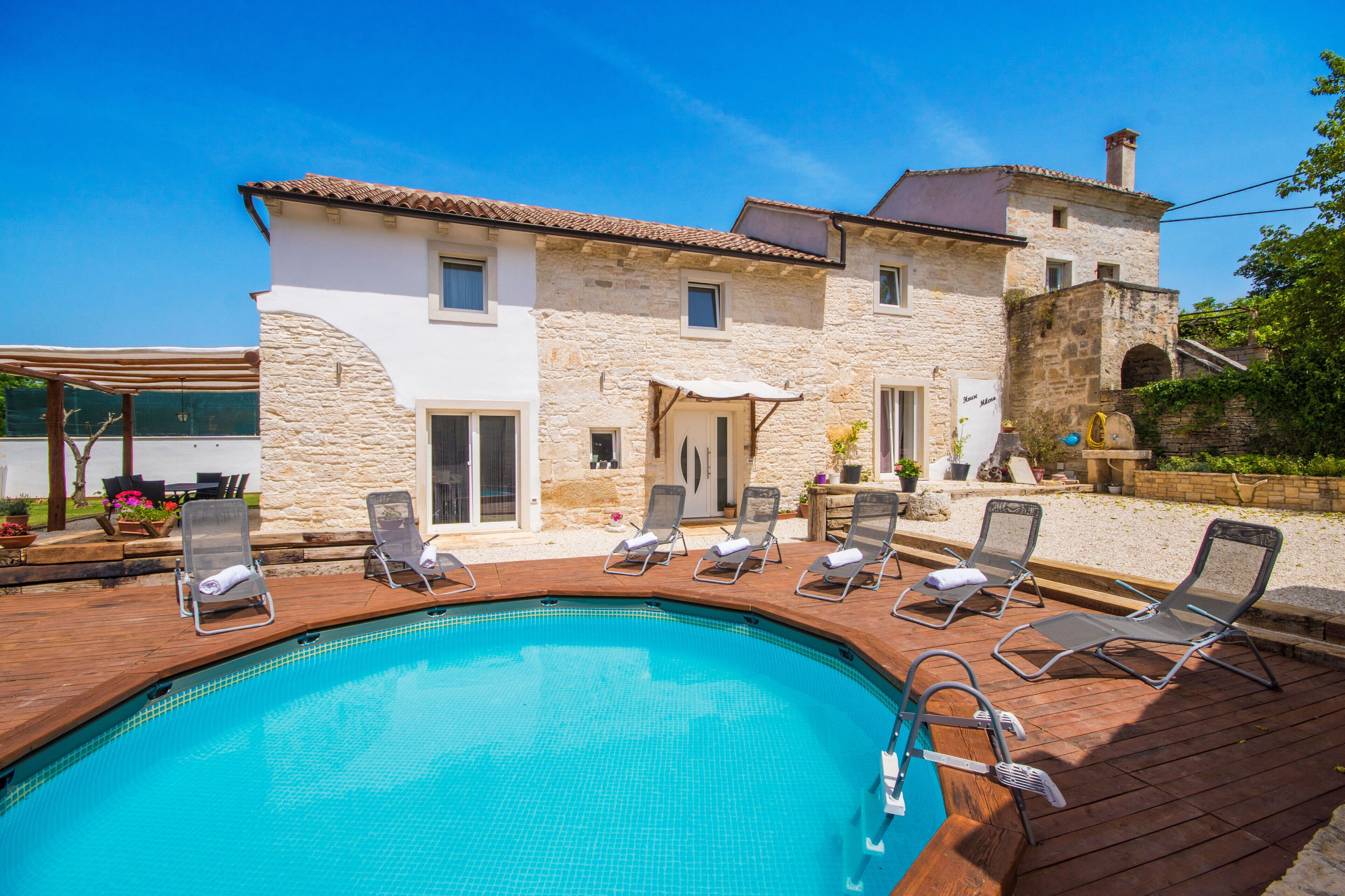 Outdoor pool, pool loungers