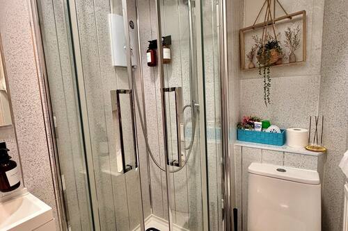 Hair dryer, towels