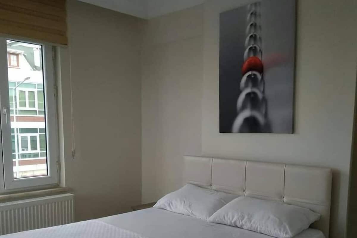 1 bedroom, WiFi (free), bed sheets
