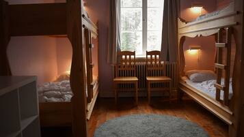 Cortinas blackout, tabla de planchar con plancha y wifi gratis