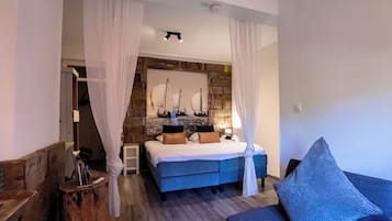 Suite, tina | 1 habitación, decoración personalizada y muebles diferentes