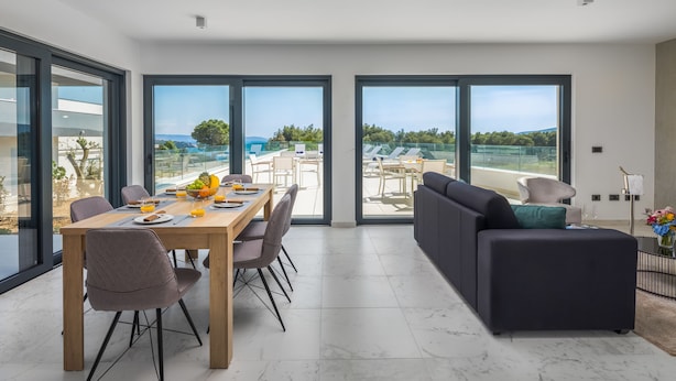 Luxury Apartment Nautica with Pool I | Oppholdsområde | Smart-TV