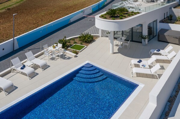 Luxury Apartment Nautica with Pool III | Terrasse/Patio