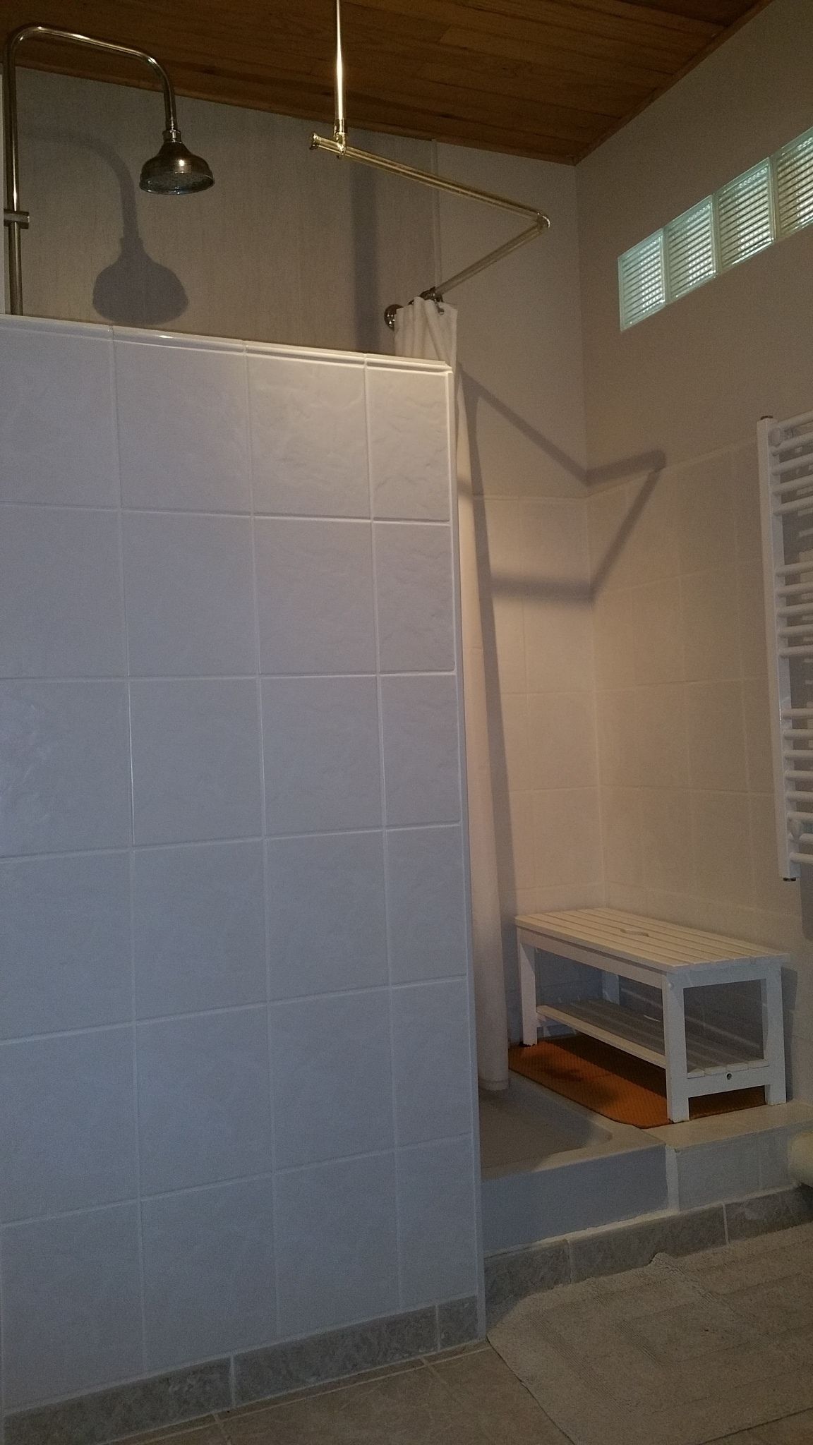 Shower kamar mandi