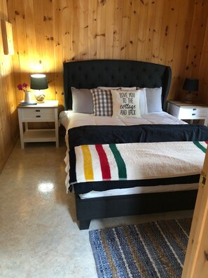 3 عدّة غرف نوم وواي فاي مجانًا وملاءات أسرّة