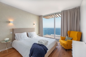 2 bedrooms, soundproofing, iron/ironing board, WiFi - Prestige Sea View Villa (Gaula)