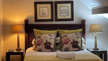 Family Double Room | In-room safe, laptop workspace, iron/ironing board, free WiFi