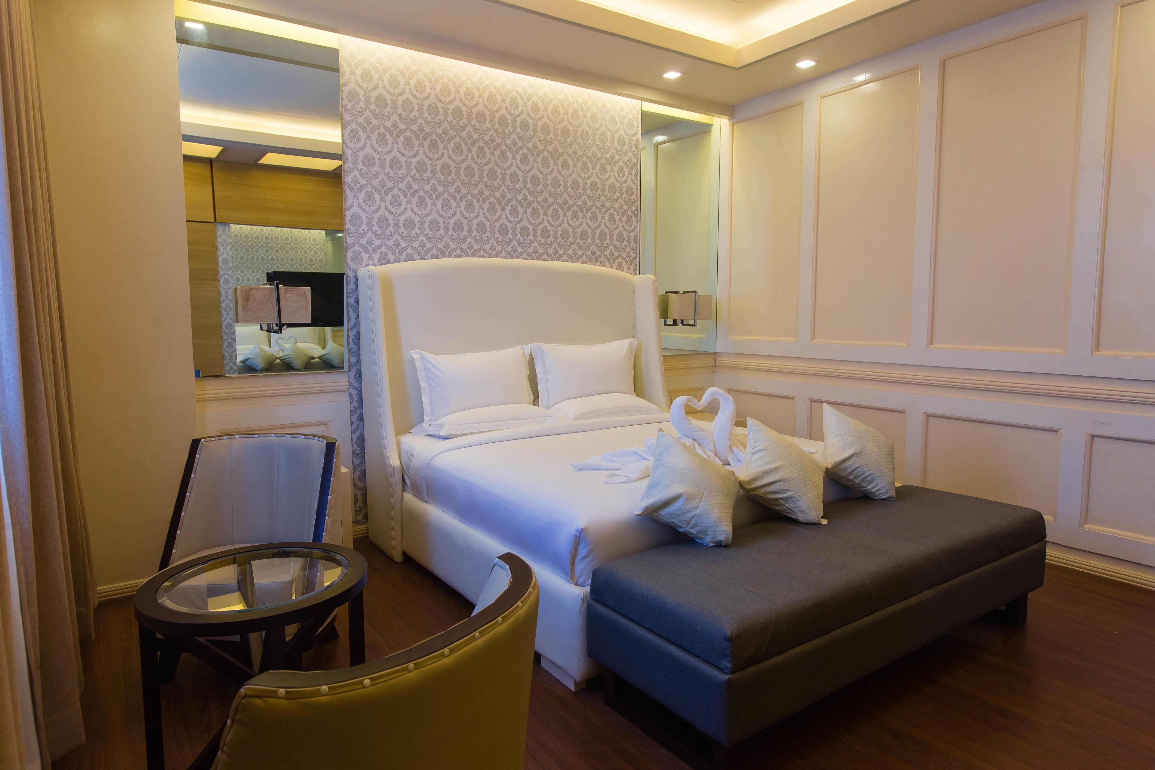 presidential suite, 1 king bed | in-room safe, desk, laptop workspace, blackout curtains