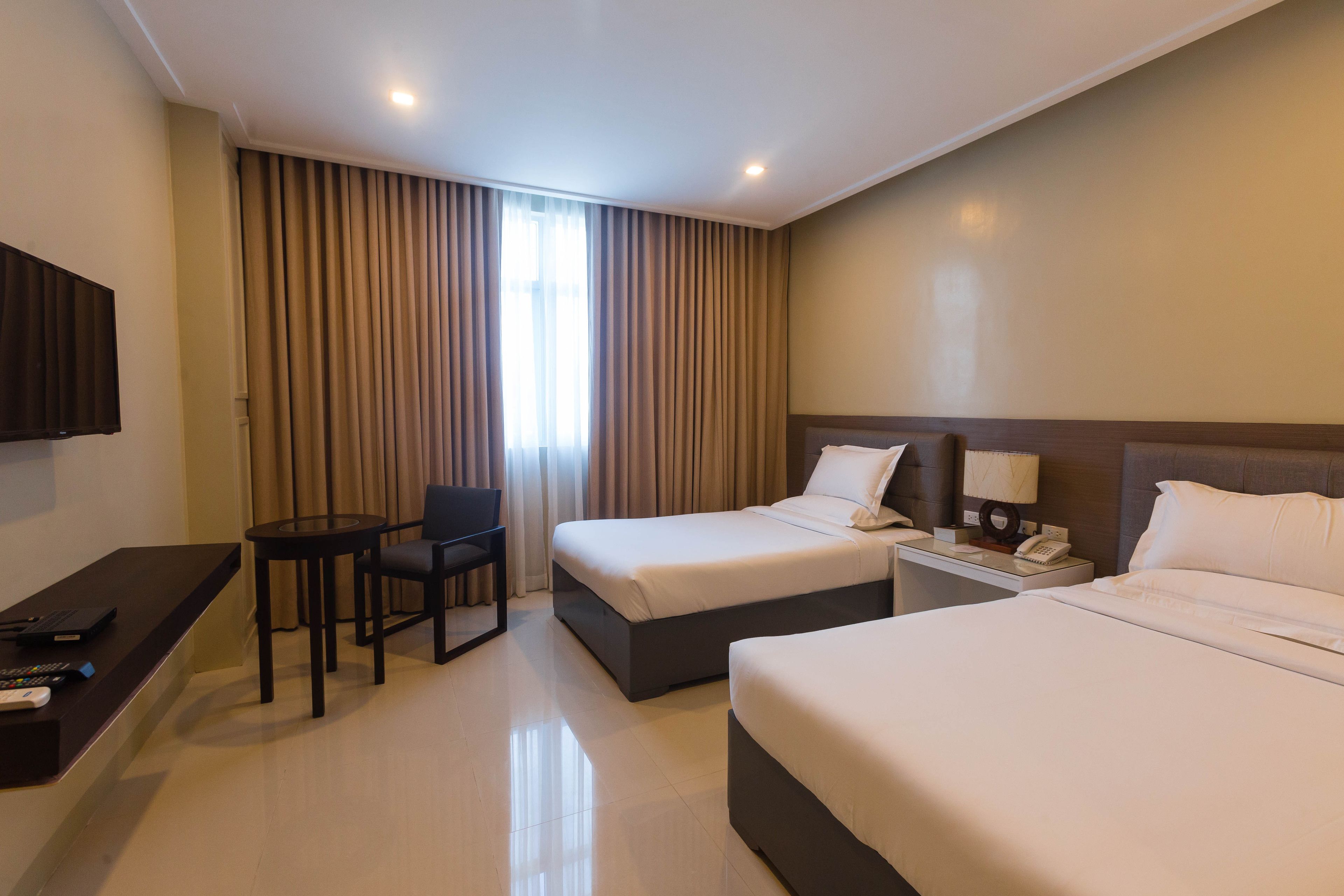 standard room | in-room safe, desk, laptop workspace, blackout curtains