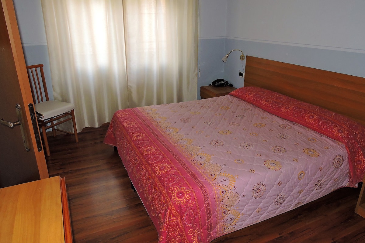 Basic Double Room | Bed sheets
