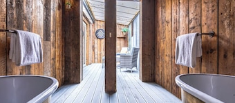The Ffolkes Hotel