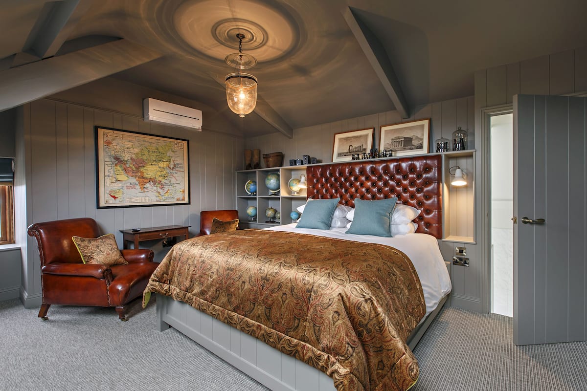 Deluxe Double Room (5) | Desk, free WiFi, bed sheets
