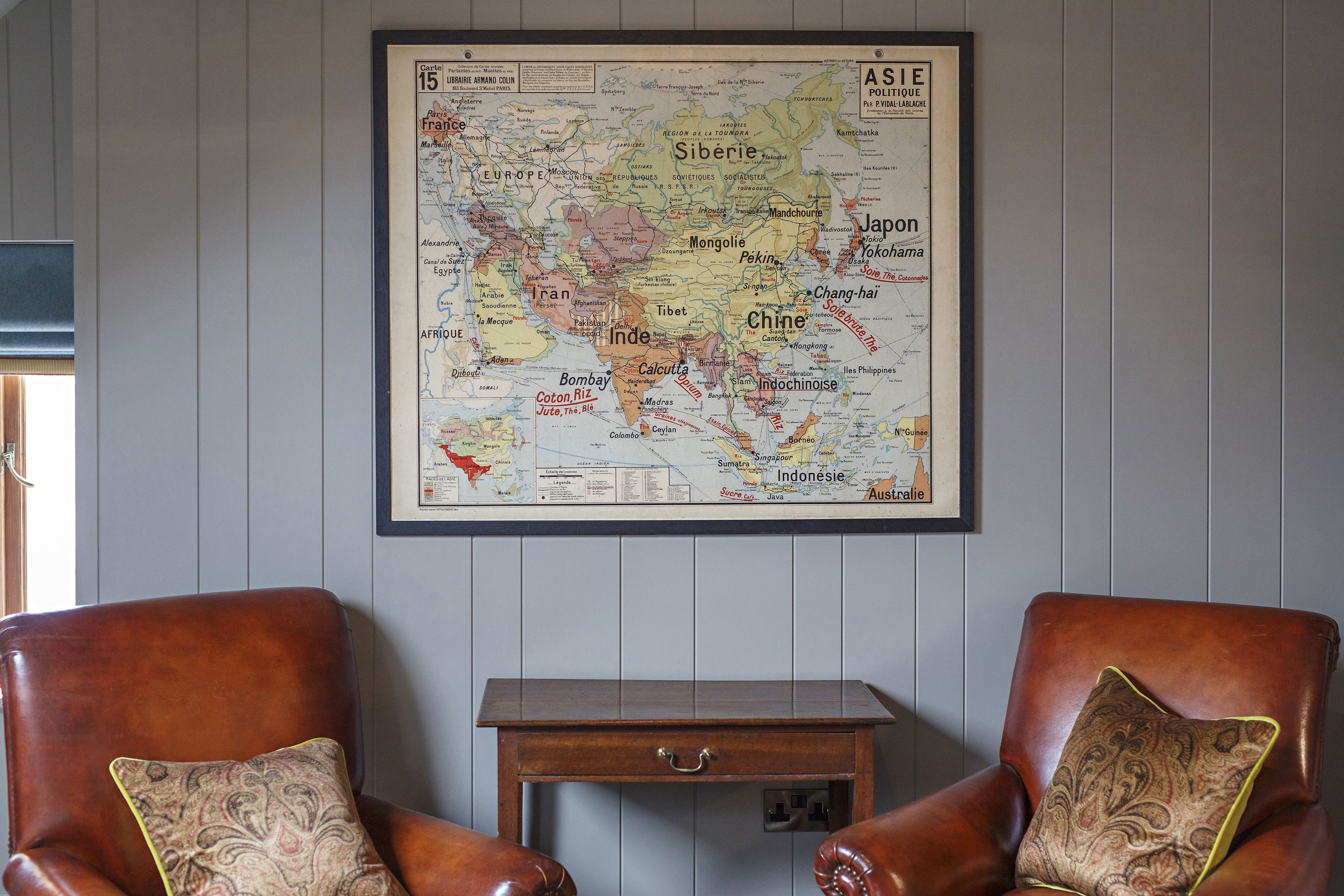 deluxe double room (5) | desk, free wifi, bed sheets