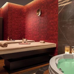 Couples treatment room(s), sauna, hot tub, steam room