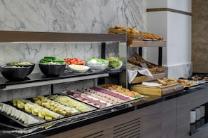 Daily buffet breakfast for a fee - Gleam Bomonti Hotel (Istanbul)