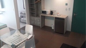 Comfort Triple Room | Premium bedding, in-room safe, blackout curtains, free WiFi - PH SUITES (Rio Cuarto)