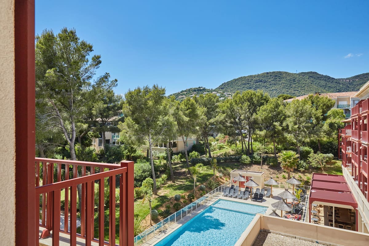 Apartment, 2 Bedrooms | 1 bedroom, individually furnished, soundproofing, free cribs/infant beds