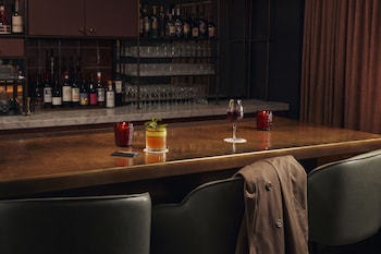 2 bars/lounges, rooftop bar at The Hoxton Downtown LA