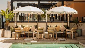 Außenpool, geöffnet von 07:00 Uhr bis 22:00 Uhr, Cabañas (kostenlos)