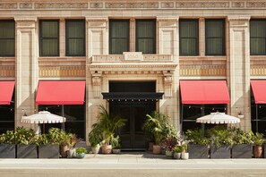 Exterior - The Hoxton Downtown LA (Los Angeles)