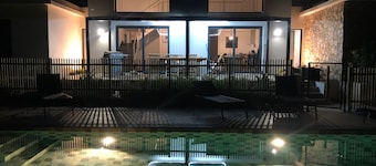 Architect-designed villa, secure private pool, near center and beach