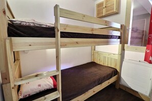 1 bedroom, WiFi, bed sheets - Floor -2, view mountain, balcony, 37m², Méribel-Mottaret (Méribel - Les Allues)